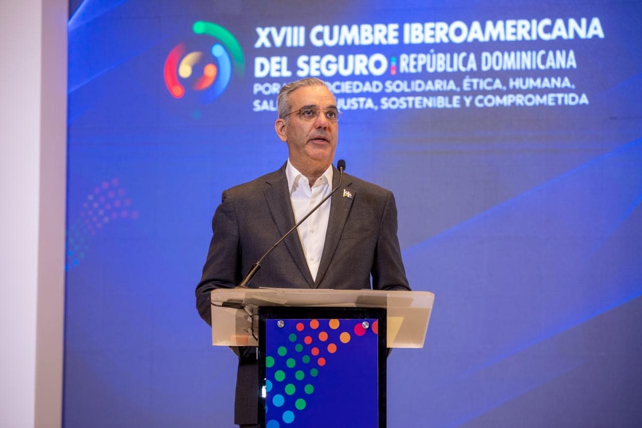 Abinader promueve la modernización del sector asegurador como impulso para el desarrollo durante la XVIII Cumbre Iberoamericana del Seguro