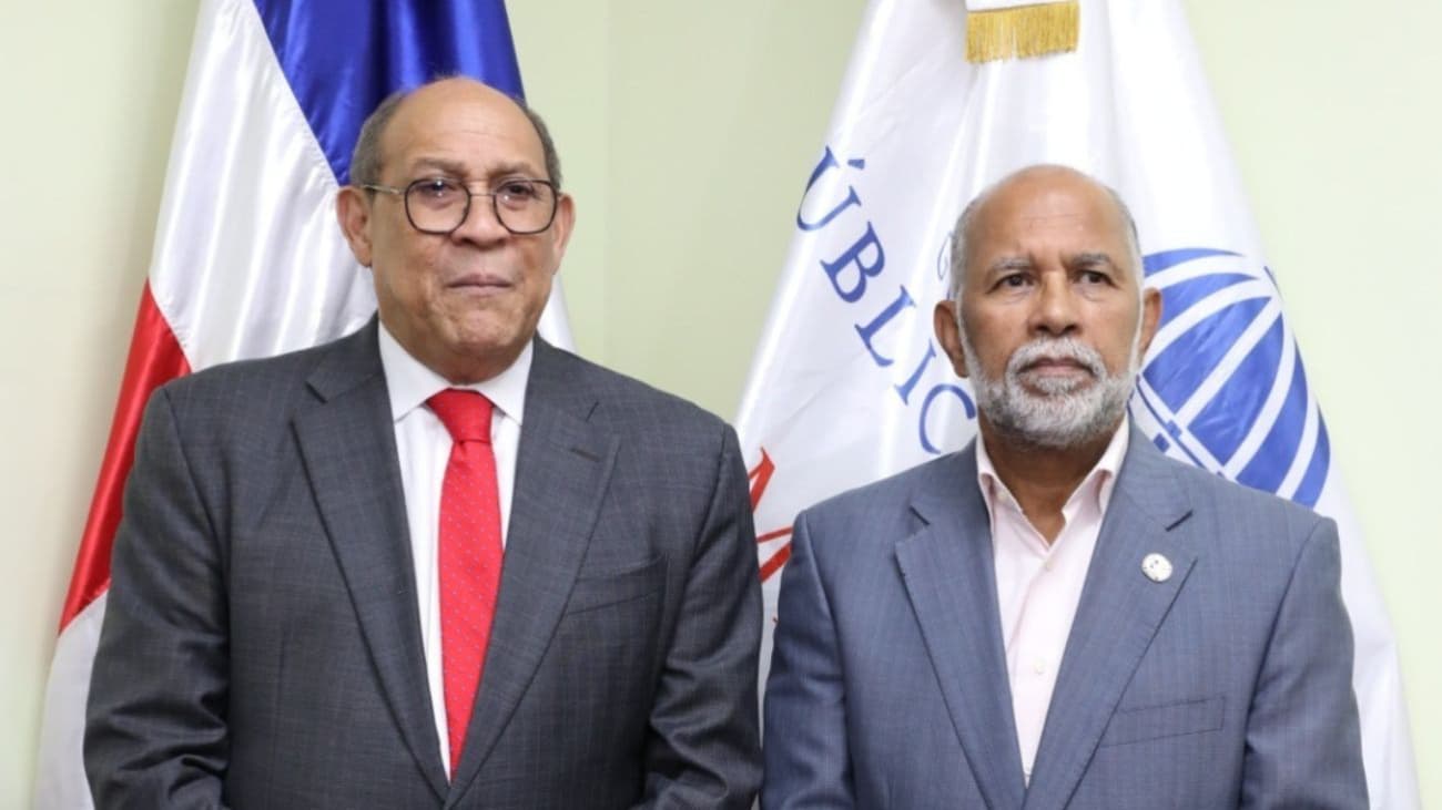 Ministro Rafael Santos presenta a la ADP documento para iniciar proceso de diálogo sobre la transformación del sistema educativo