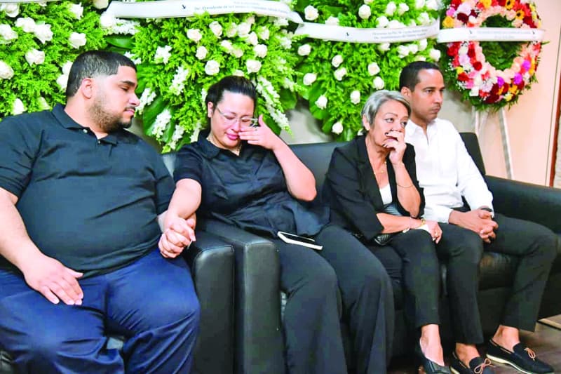 Entre lágrimas despiden a Carlos Batista Matos en la Funeraria Blandino