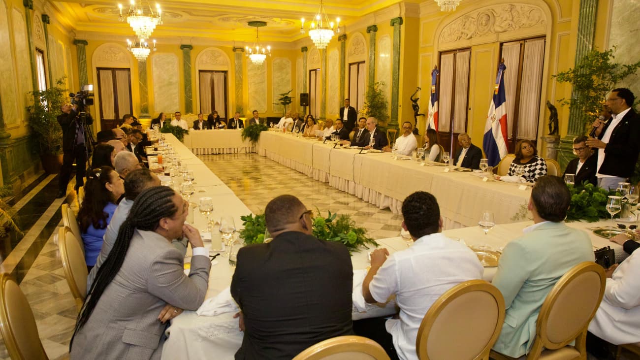Gobierno iniciará licitación para recuperar el Teatro Agua y Luz