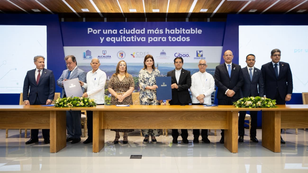 Santiago impulsa visión de futuro con la firma del “Pacto por una Mejor Ciudad” y el lanzamiento de Ciudad Viva 2035