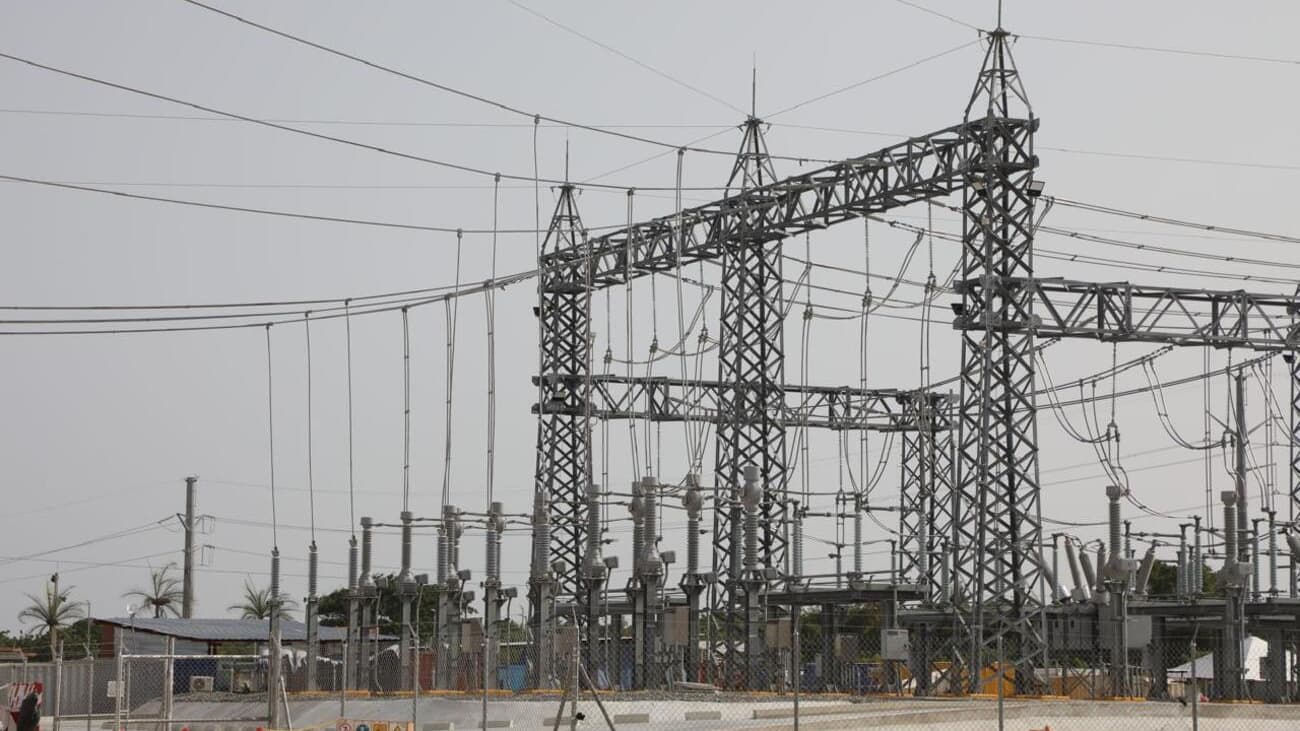 Abinader supervisa construcción de generadora que aportará 467 MW al sistema eléctrico nacional