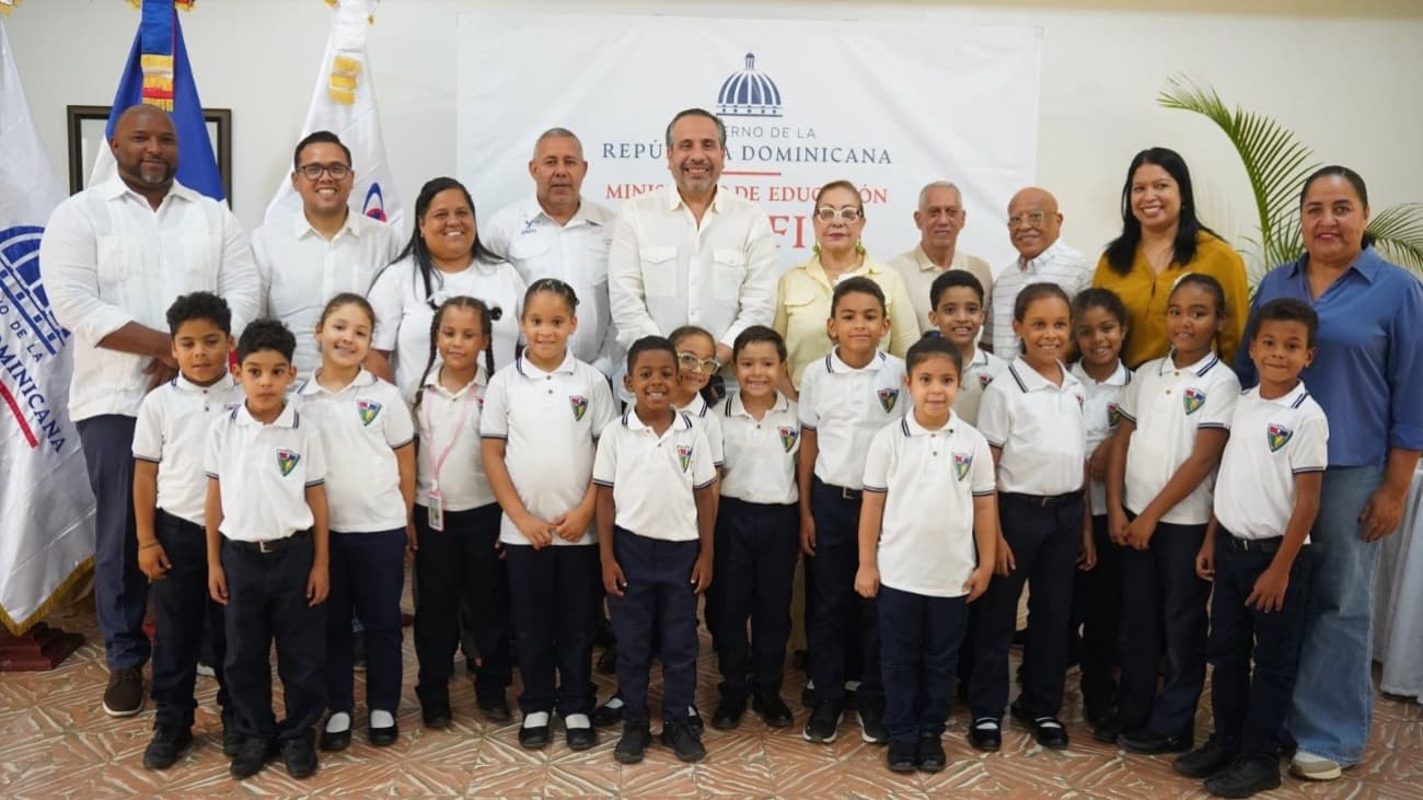 Inefi inaugura su aula de motricidad número 12 en centro educativo de Santiago