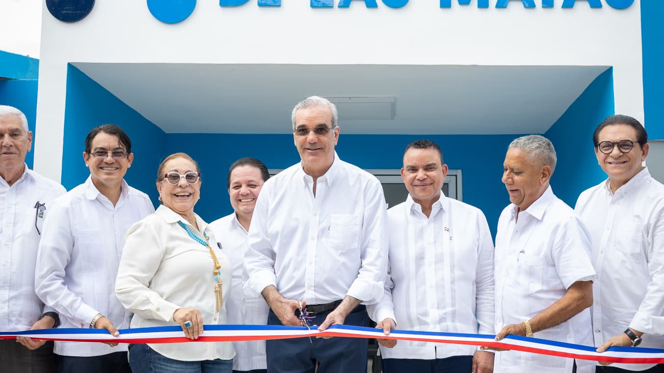 Abinader resalta modernización de los servicios de salud en La Sierra y anuncia nuevo tomógrafo para Sajoma