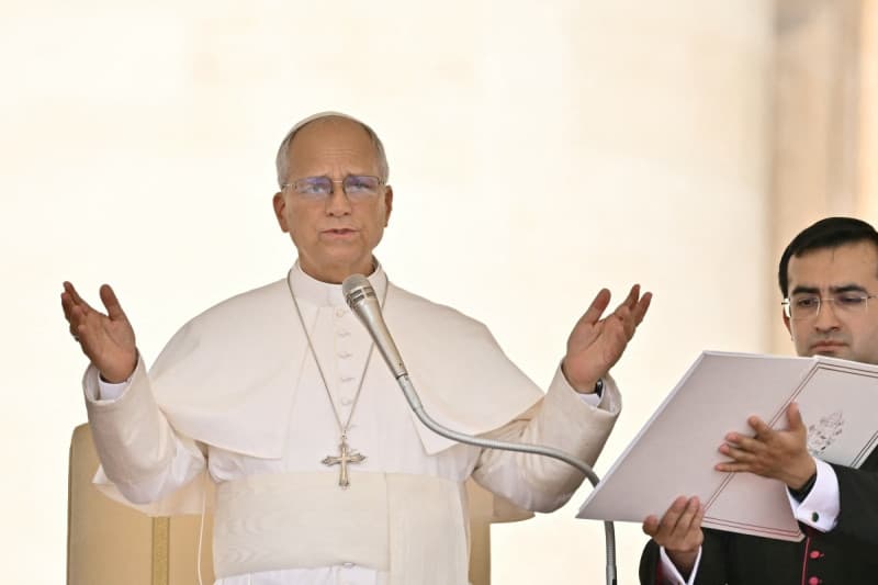 El papa León XIV mantiene su agenda mientras se prepara para una operación pulmonar